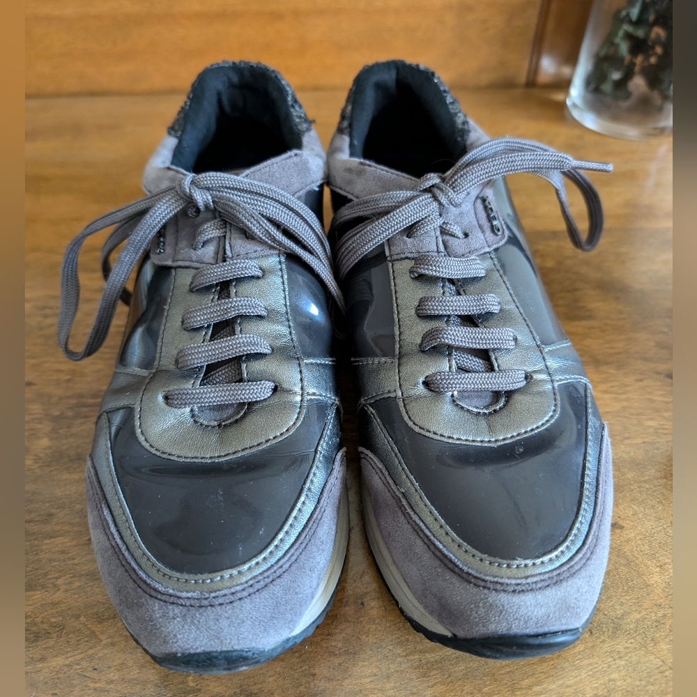 GEOX Patent Leather Taupe Sneakers Size 7 EUC Comfort Walking Travel